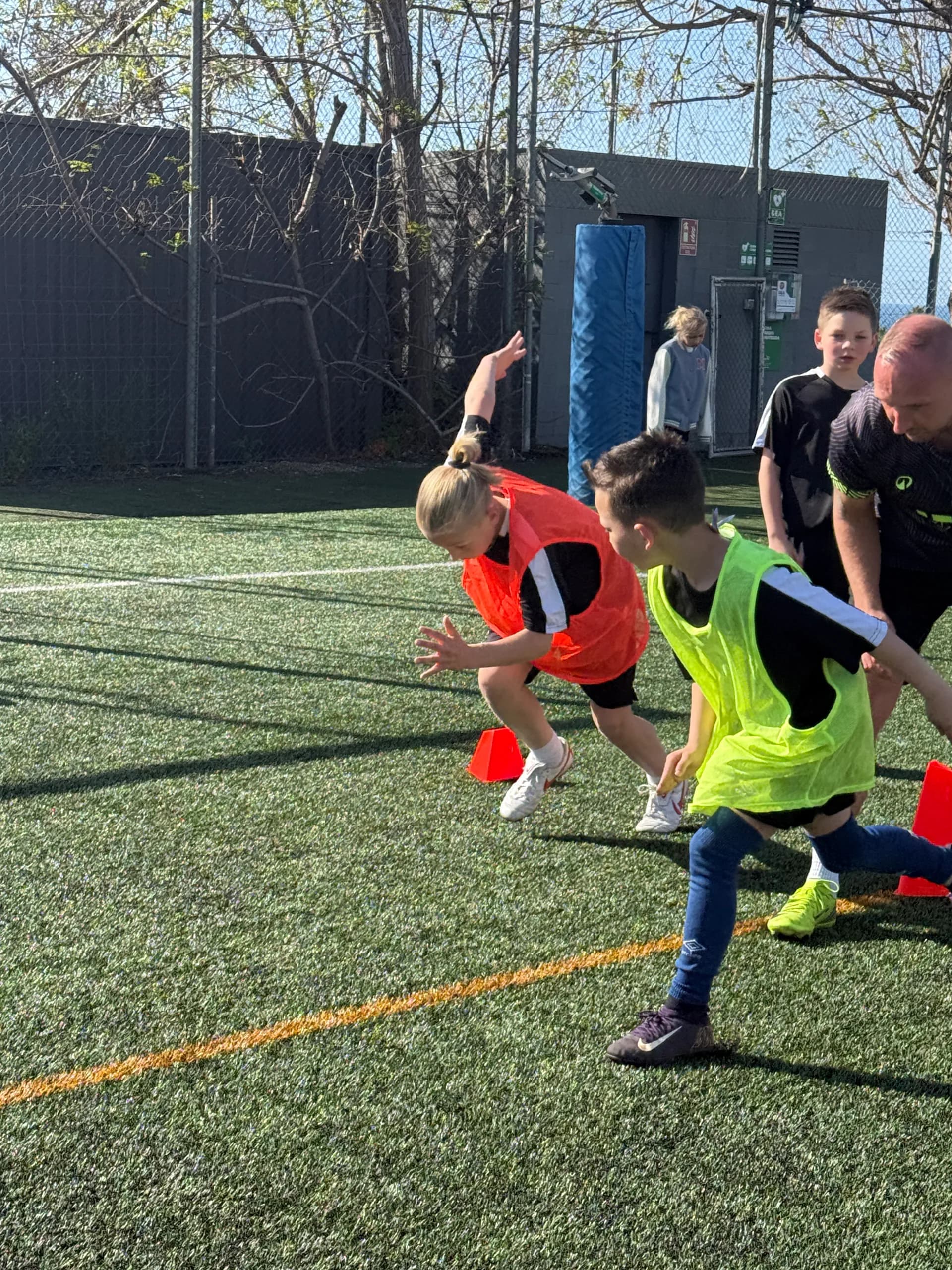 Sprintstart mit Leibchen