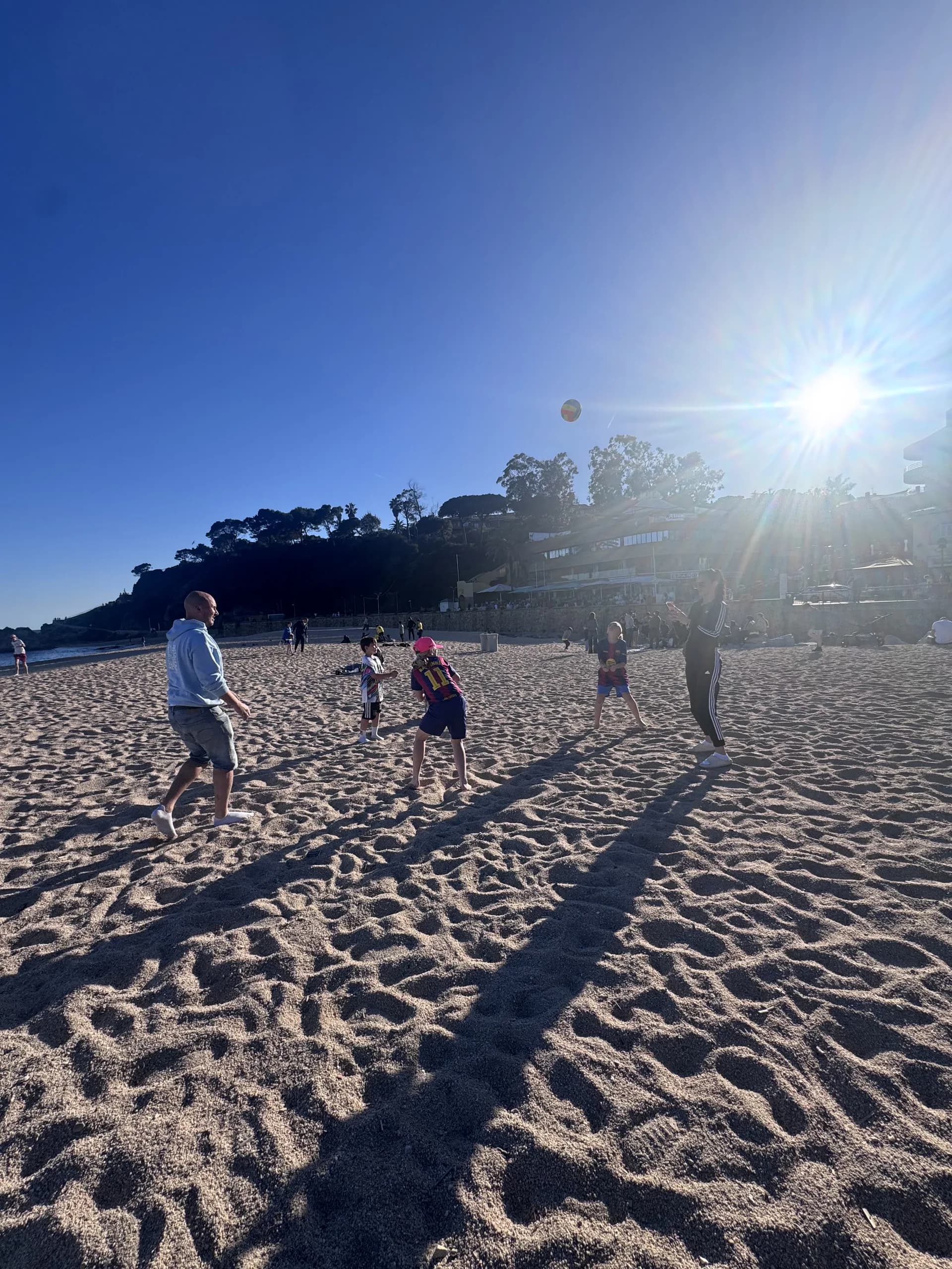 Strandtraining im Gegenlicht